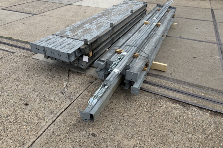 7.30 x 28.00m (204m²)